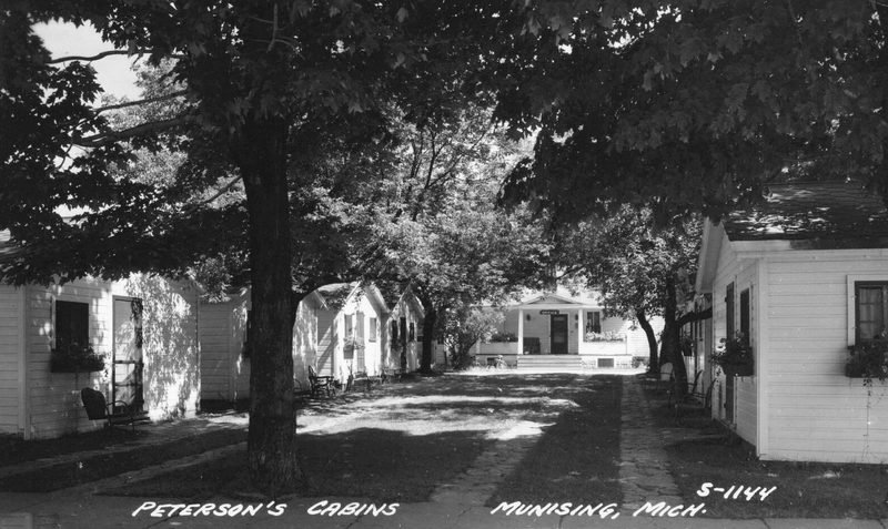 Petersons Cabins - Vintage Postcard (newer photo)
